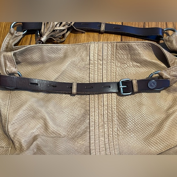 Elegant Tan Leather Hobo Bag - Picture 4 of 15